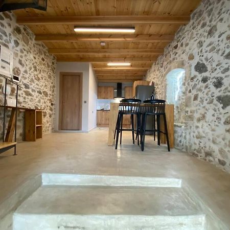 Stavlos Traditional Suite 앗시파프론 외부 사진