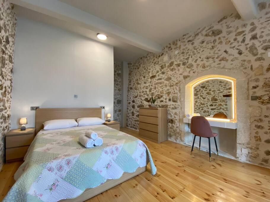 Stavlos Traditional Suite 앗시파프론 외부 사진